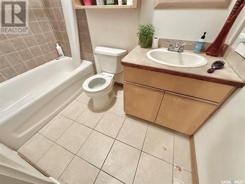 20 2201 14Th Avenue, Regina, SK - Indoor Photo Showing Bathroom