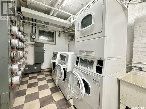 20 2201 14Th Avenue, Regina, SK - Indoor Photo Showing Laundry Room