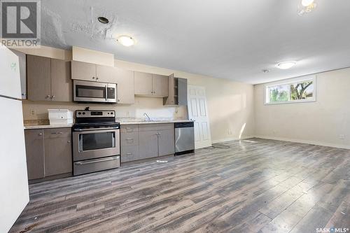 1236 Rae Street, Regina, SK - Indoor Photo Showing Kitchen