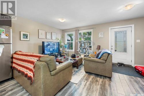 1236 Rae Street, Regina, SK - Indoor Photo Showing Living Room