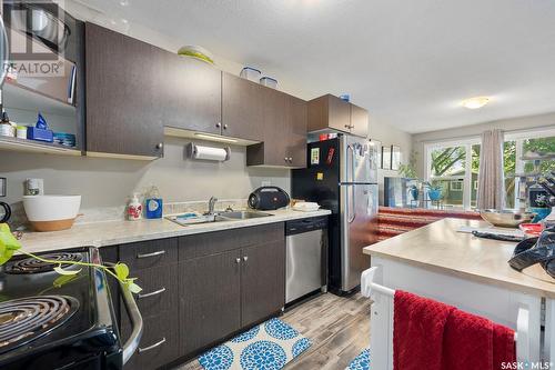 1236 Rae Street, Regina, SK - Indoor Photo Showing Kitchen