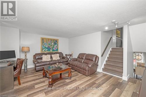 94 Rochefort Street, Kitchener, ON - Indoor Photo Showing Living Room