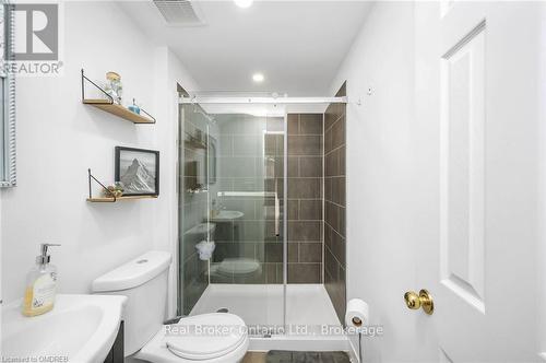 94 Rochefort Street, Kitchener, ON - Indoor Photo Showing Bathroom