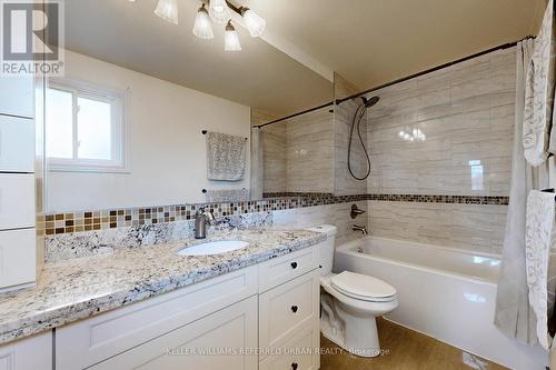 399 The Thicket, Mississauga, ON - Indoor Photo Showing Bathroom