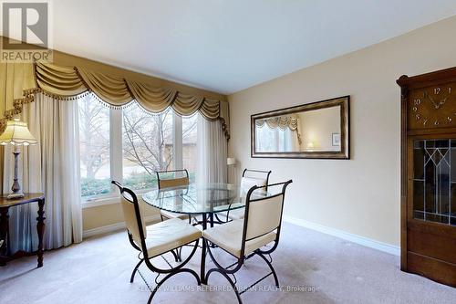 399 The Thicket, Mississauga, ON - Indoor Photo Showing Dining Room