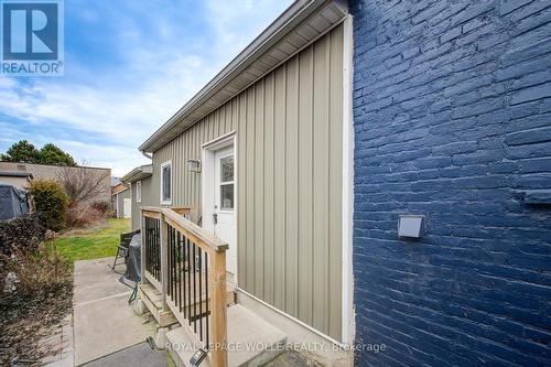 218 Catharine Street N, Hamilton, ON - Outdoor