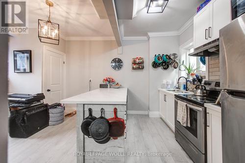 218 Catharine Street N, Hamilton, ON - Indoor Photo Showing Kitchen