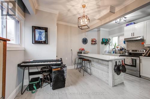 218 Catharine Street N, Hamilton, ON - Indoor Photo Showing Kitchen