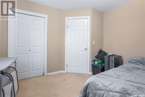 110 Maguire Court, Saskatoon, SK - Indoor Photo Showing Bedroom