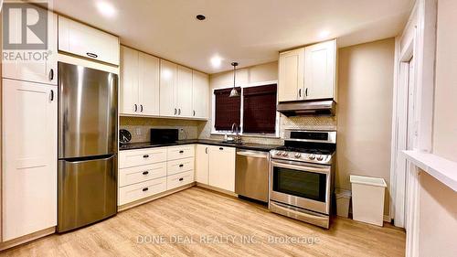 337 Griffith Street, London, ON - Indoor Photo Showing Kitchen