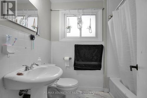 157 Marconi Boulevard, London, ON - Indoor Photo Showing Bathroom