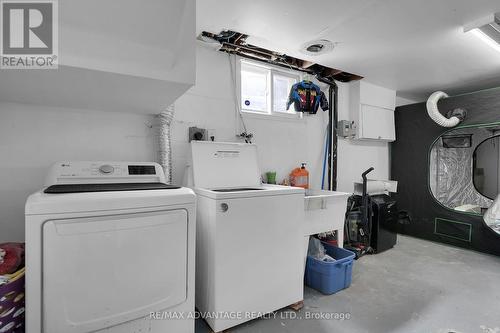 157 Marconi Boulevard, London, ON - Indoor Photo Showing Laundry Room