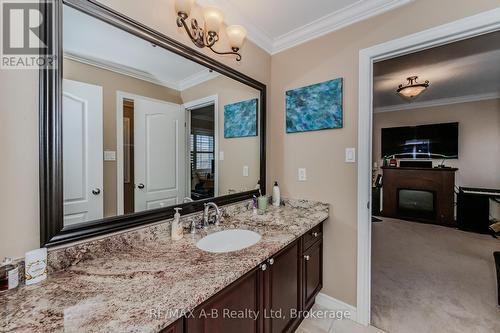 252 Edgewater Crescent, Kitchener, ON - Indoor Photo Showing Bathroom