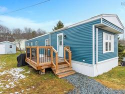 27 Brook Crescent  Middle Sackville, NS B4E 1C3