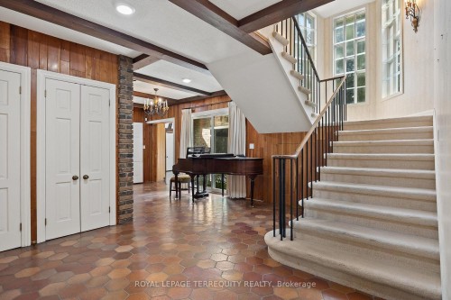 2 Chieftain Crescent, Toronto, ON - Indoor Photo Showing Other Room