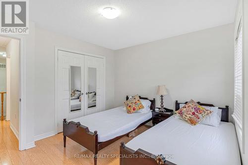 3065 Mission Hill Drive, Mississauga, ON - Indoor Photo Showing Bedroom