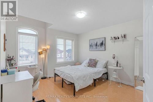 3065 Mission Hill Drive, Mississauga, ON - Indoor Photo Showing Bedroom