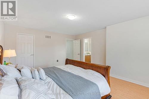 3065 Mission Hill Drive, Mississauga, ON - Indoor Photo Showing Bedroom