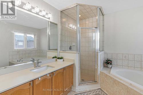 3065 Mission Hill Drive, Mississauga, ON - Indoor Photo Showing Bathroom