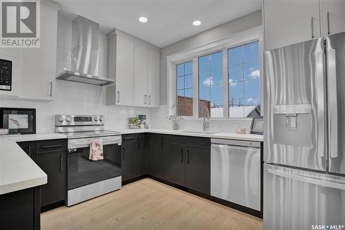 1112 9Th Street E, Saskatoon, SK - Indoor Photo Showing Kitchen With Upgraded Kitchen