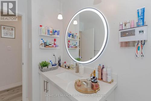 512 Glendene Crescent, Waterloo, ON - Indoor Photo Showing Bathroom