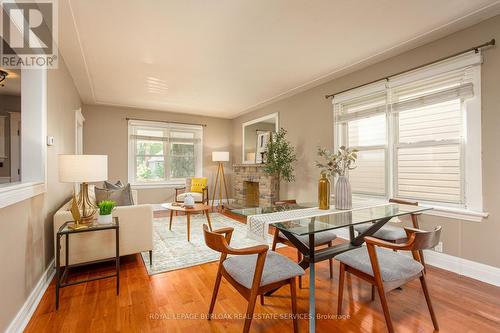 209 Weir Street N, Hamilton, ON - Indoor Photo Showing Living Room