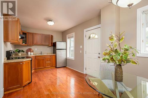 209 Weir Street N, Hamilton, ON - Indoor Photo Showing Kitchen