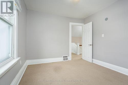 209 Weir Street N, Hamilton, ON - Indoor Photo Showing Other Room