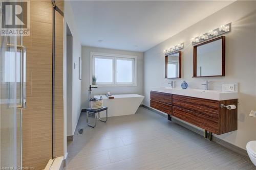 587 Manorwood Court, Waterloo, ON - Indoor Photo Showing Bathroom