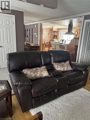 2 Joanne Crescent, Minto, ON - Indoor Photo Showing Living Room
