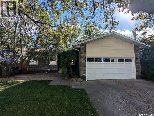 435 Needham Way, Saskatoon, SK - Outdoor