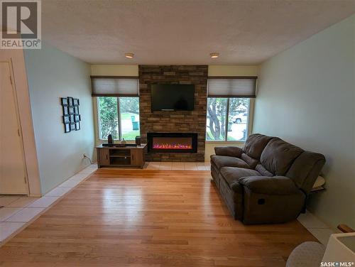 435 Needham Way, Saskatoon, SK - Indoor Photo Showing Living Room With Fireplace