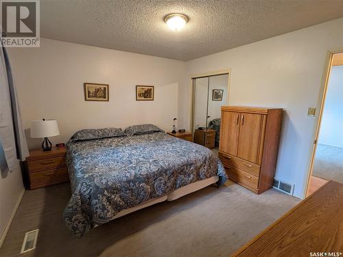 435 Needham Way, Saskatoon, SK - Indoor Photo Showing Bedroom