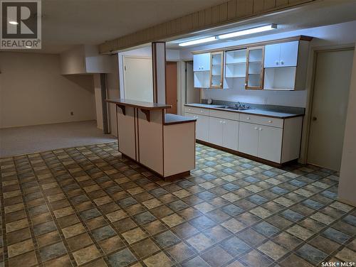 435 Needham Way, Saskatoon, SK - Indoor Photo Showing Kitchen With Double Sink