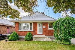 70 DUDHOPE AVENUE  Cambridge, ON N1R 4T7