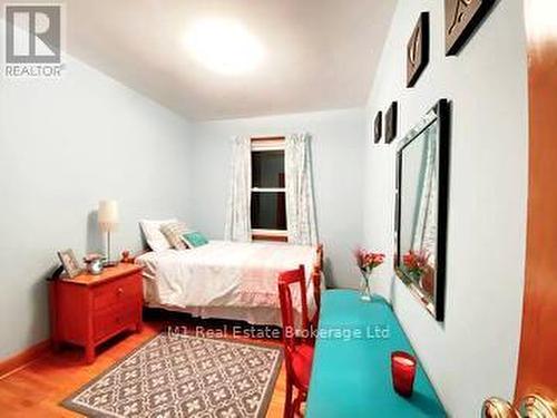 70 Dudhope Avenue, Cambridge, ON - Indoor Photo Showing Bedroom