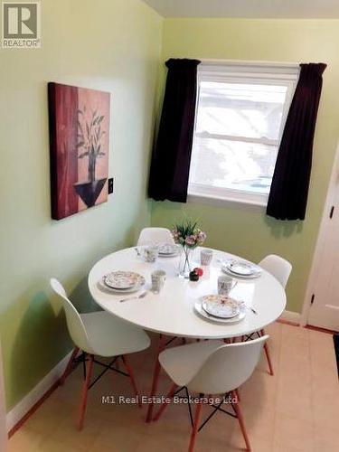 70 Dudhope Avenue, Cambridge, ON - Indoor Photo Showing Dining Room