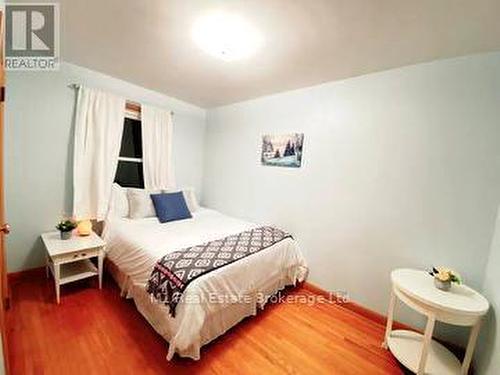 70 Dudhope Avenue, Cambridge, ON - Indoor Photo Showing Bedroom