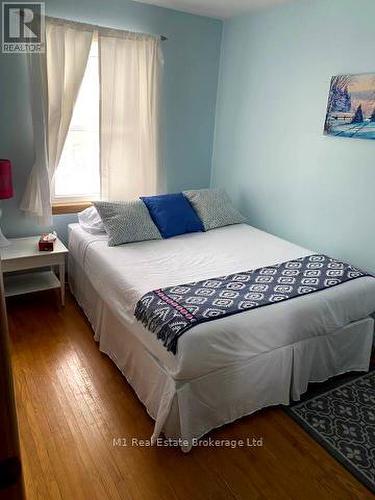 70 Dudhope Avenue, Cambridge, ON - Indoor Photo Showing Bedroom