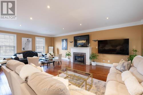 3248 Barchester Court, Mississauga, ON - Indoor Photo Showing Living Room With Fireplace