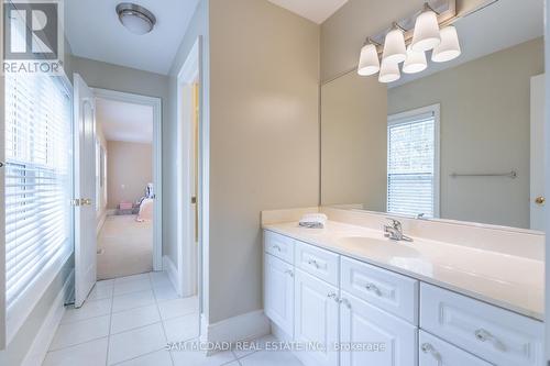 3248 Barchester Court, Mississauga, ON - Indoor Photo Showing Bathroom