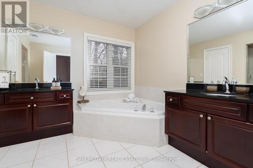 3248 Barchester Court, Mississauga, ON - Indoor Photo Showing Bathroom