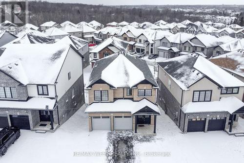 2607 Sheffield Boulevard, London, ON -  With Facade