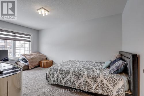 2607 Sheffield Boulevard, London, ON - Indoor Photo Showing Bedroom