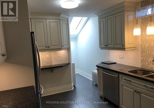 28 Forest Avenue, Mississauga, ON - Indoor Photo Showing Kitchen