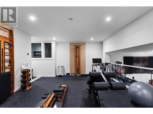 3584 Rockview Place, West Vancouver, BC - Indoor Photo Showing Gym Room