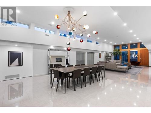 3584 Rockview Place, West Vancouver, BC - Indoor Photo Showing Dining Room