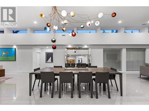 3584 Rockview Place, West Vancouver, BC - Indoor Photo Showing Dining Room