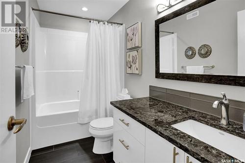 3921 Sandhill Crescent, Regina, SK - Indoor Photo Showing Bathroom