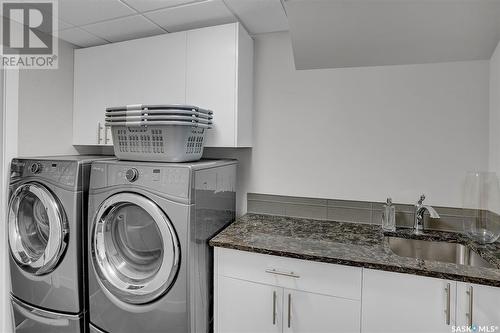 3921 Sandhill Crescent, Regina, SK - Indoor Photo Showing Laundry Room